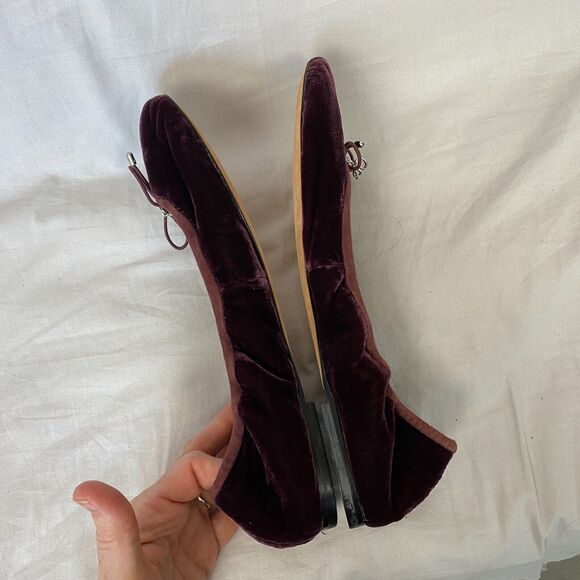 Sam Edelman Burgundy Velvet Flats - Picture 2 of 9